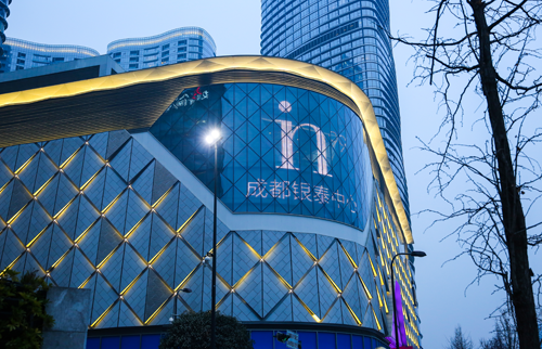 樓體發(fā)光字的尺寸大小應(yīng)該如何設(shè)計更合適？