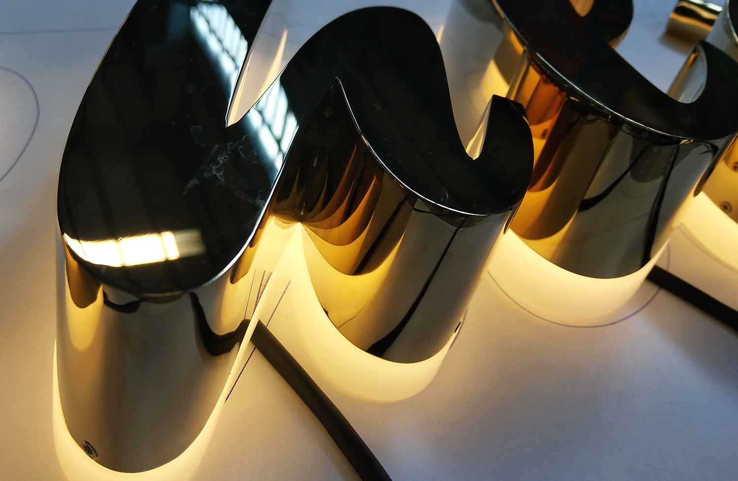 立體發(fā)光字是怎么制作的？