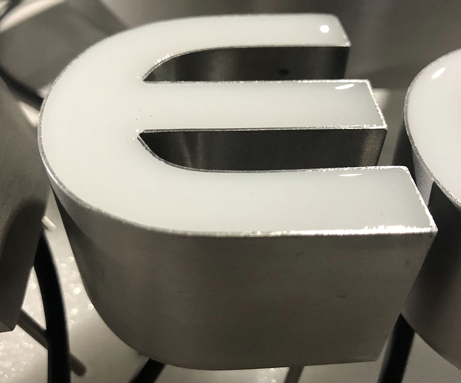 樹脂發(fā)光字常見的保養(yǎng)方式有哪些？