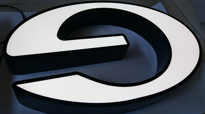 LED鏤空發(fā)光字和常規(guī)發(fā)光字有哪些異同點(diǎn)？