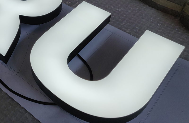 LED迷你發(fā)光字體積小，散熱問題怎么解決？