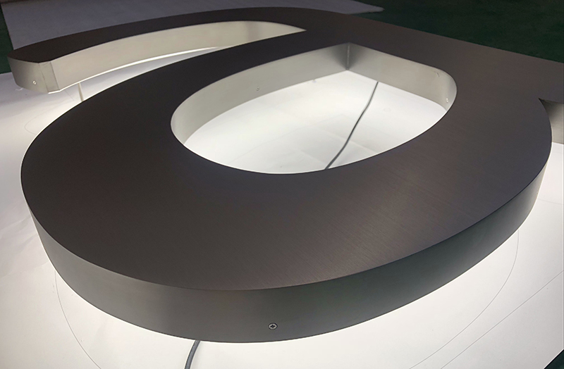 LED金屬拉絲背發(fā)光字對光源的要求有哪些？