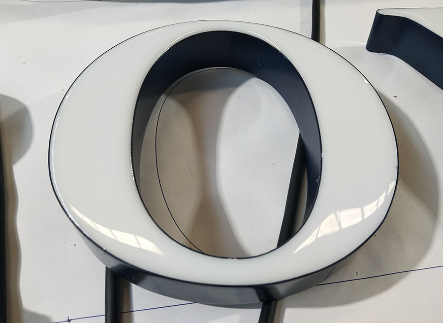 LED吸塑發(fā)光字的結(jié)構(gòu)與構(gòu)成部分是哪些？