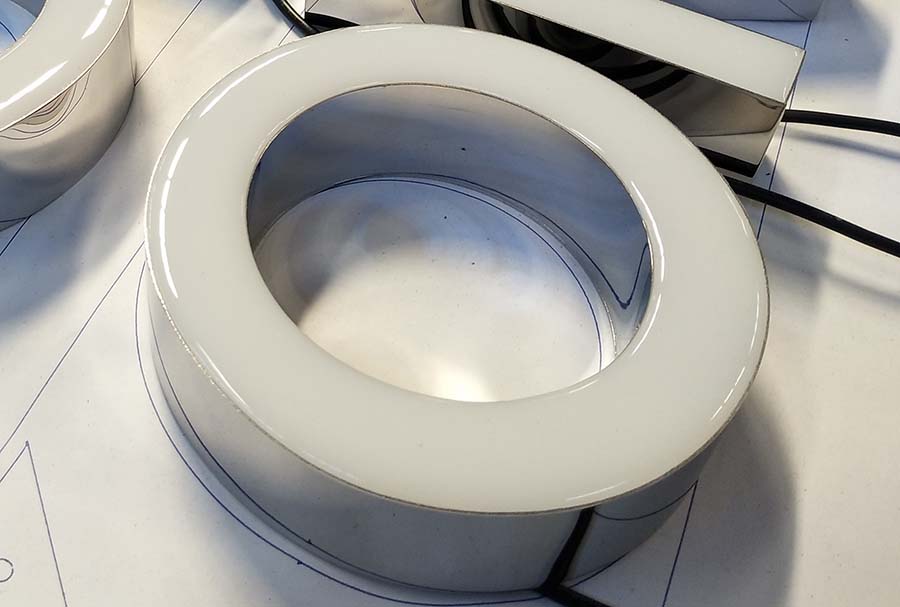 樹脂發(fā)光字的十大優(yōu)點是什么？