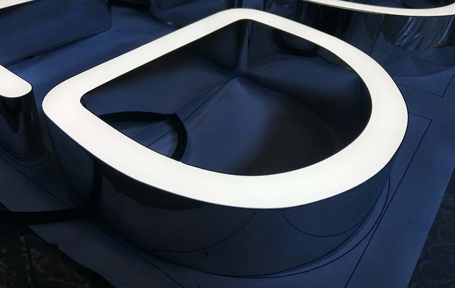 樹脂字與其他發(fā)光字的區(qū)別有哪些？