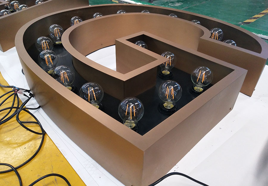 燈泡字（燈泡發(fā)光字）特點(diǎn)和制作方法有哪些？