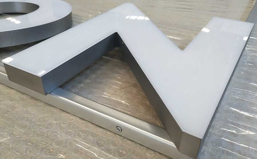 發(fā)光字尺寸怎么設(shè)置？