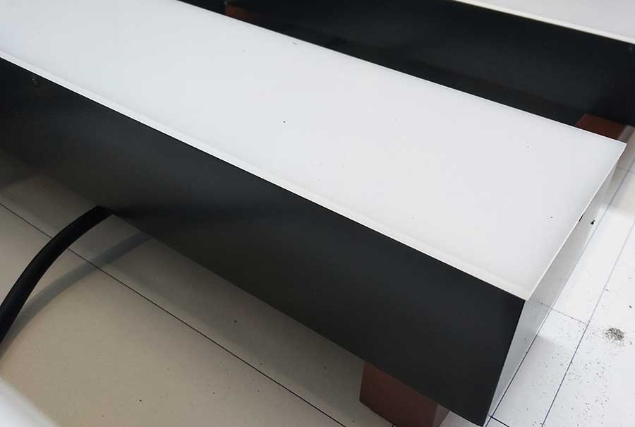 亞克力發(fā)光字和樹脂字的區(qū)別有哪些？