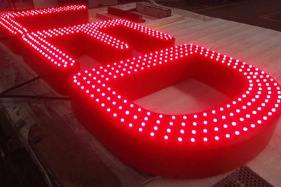 沖孔發(fā)光字安裝注意事項有哪些？