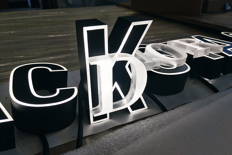 廣告字標識標牌應(yīng)該怎么選擇？