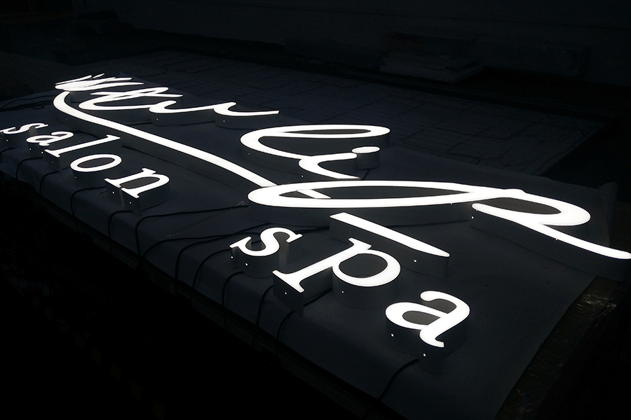 led發(fā)光字和亞克力發(fā)光字特性上有什么區(qū)別？