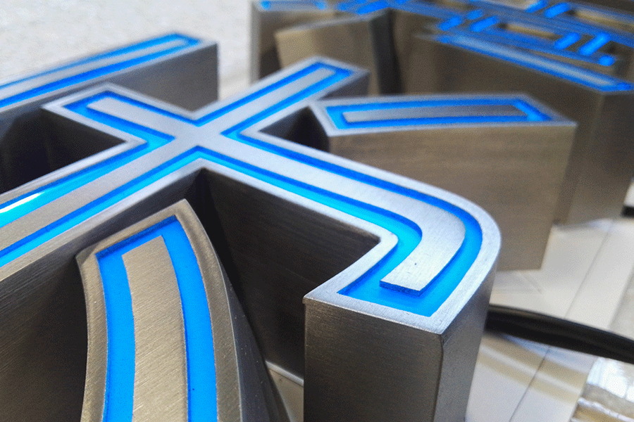 不銹鋼圍邊字有哪些后期保養(yǎng)方法與優(yōu)勢(shì)特征？