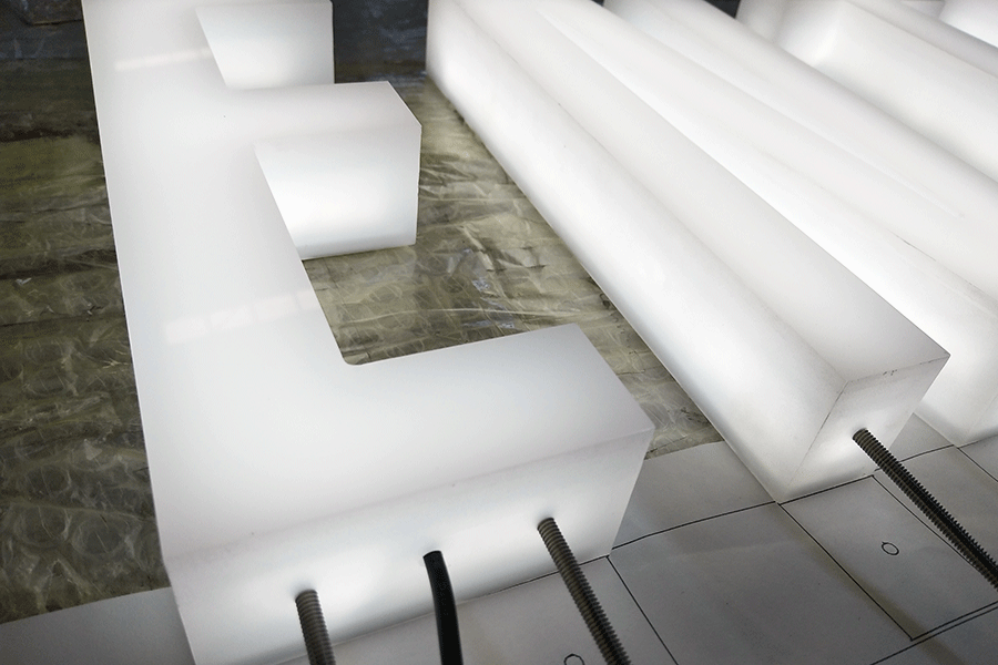 無邊亞克力迷你字制作有哪些優(yōu)點？