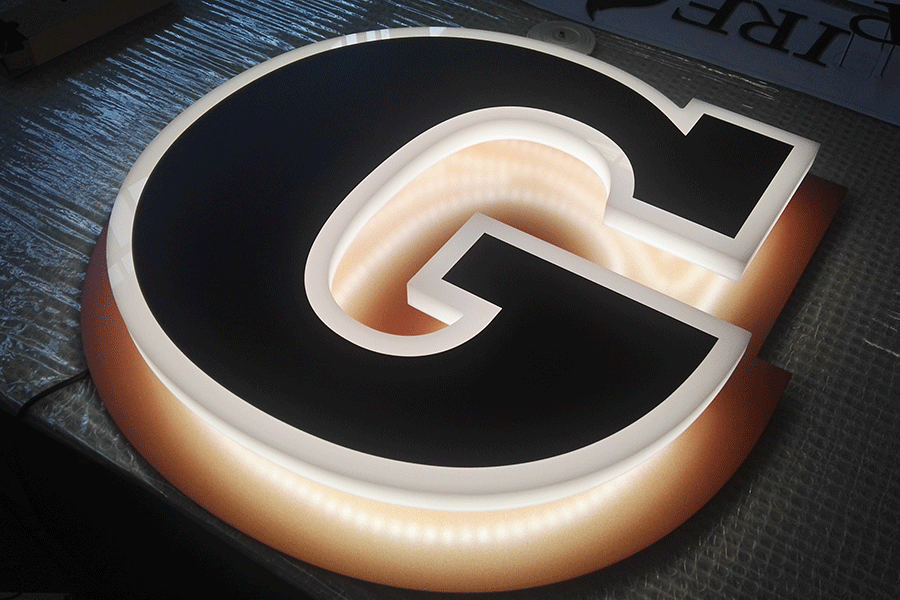 亞克力金屬字有哪些優(yōu)勢特征？