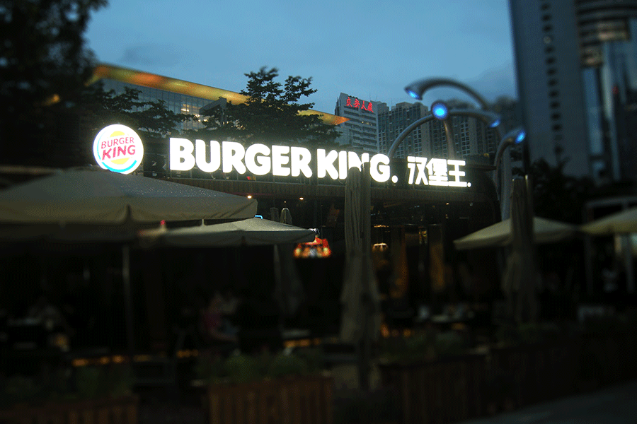 怎么選擇合適的戶外LED發(fā)光標(biāo)識？