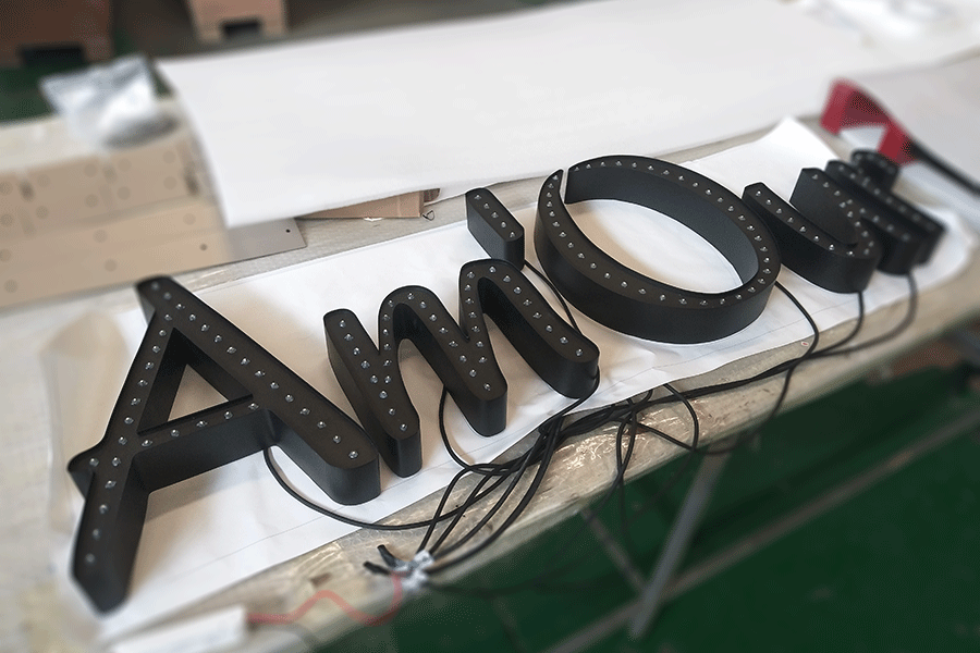 制作外露LED樓頂大字需注意哪些細(xì)節(jié)？