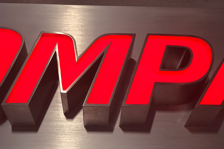 金屬字發(fā)光標(biāo)識(shí)牌后期維護(hù)有什么注意事項(xiàng)？