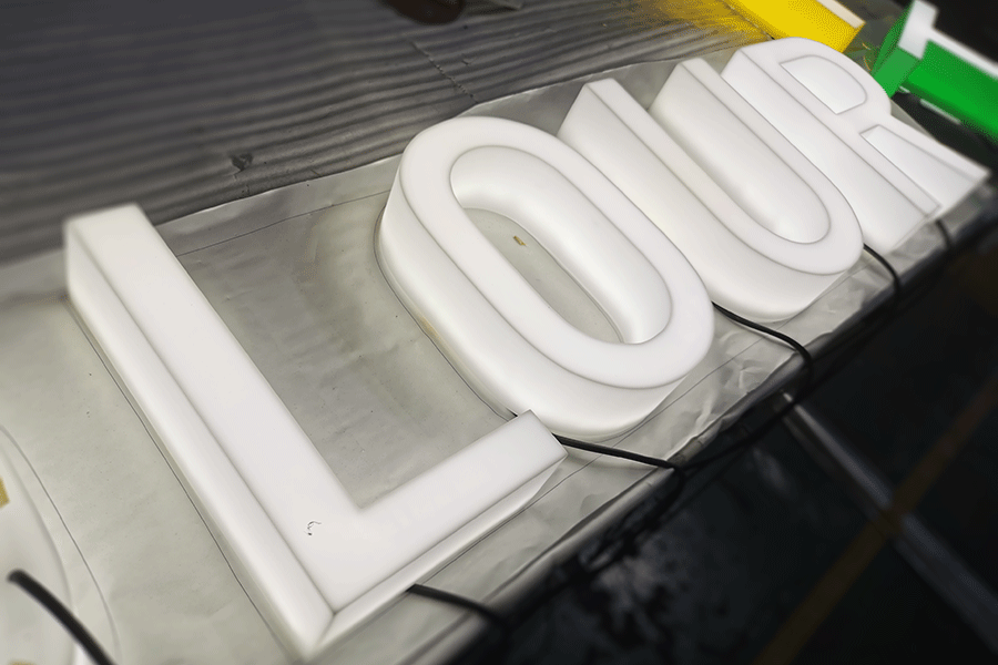 led亞克力通體字制作有哪些優(yōu)勢及工藝？