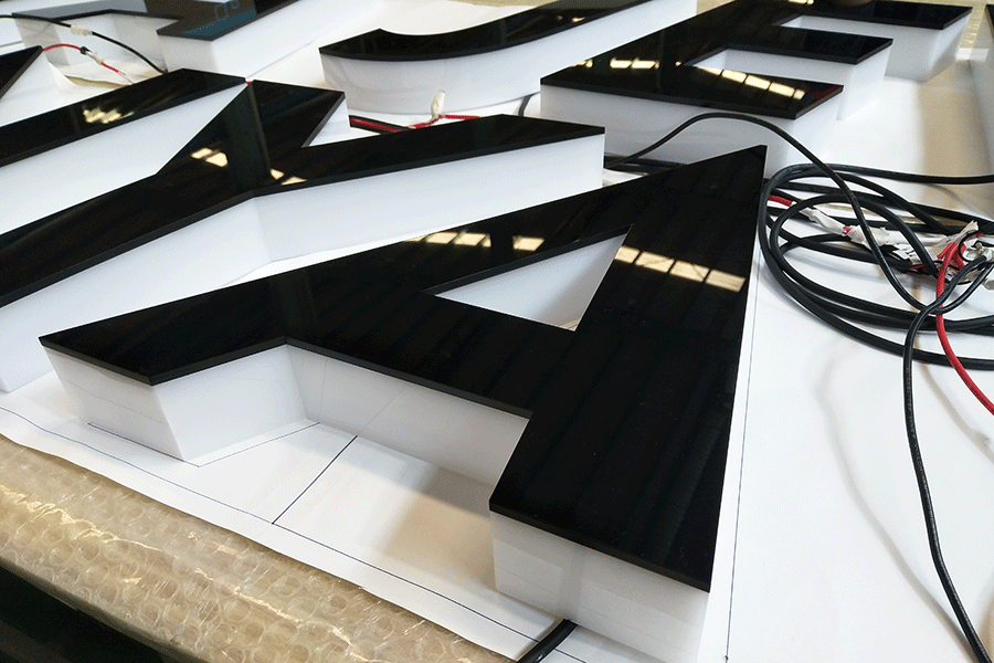 制作亞克力無(wú)邊框字有什么優(yōu)勢(shì)及效果？