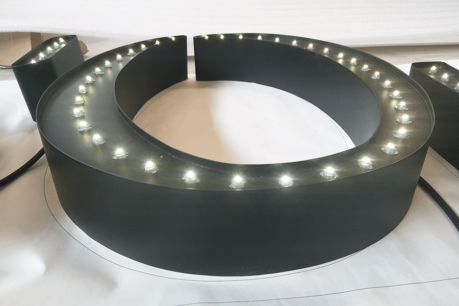 沖孔字設(shè)計(jì)制作有哪些優(yōu)勢？