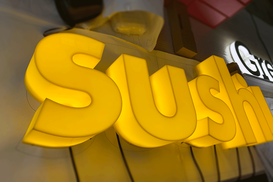 亞克力發(fā)光標(biāo)識(shí)牌制作有什么優(yōu)劣勢(shì)？