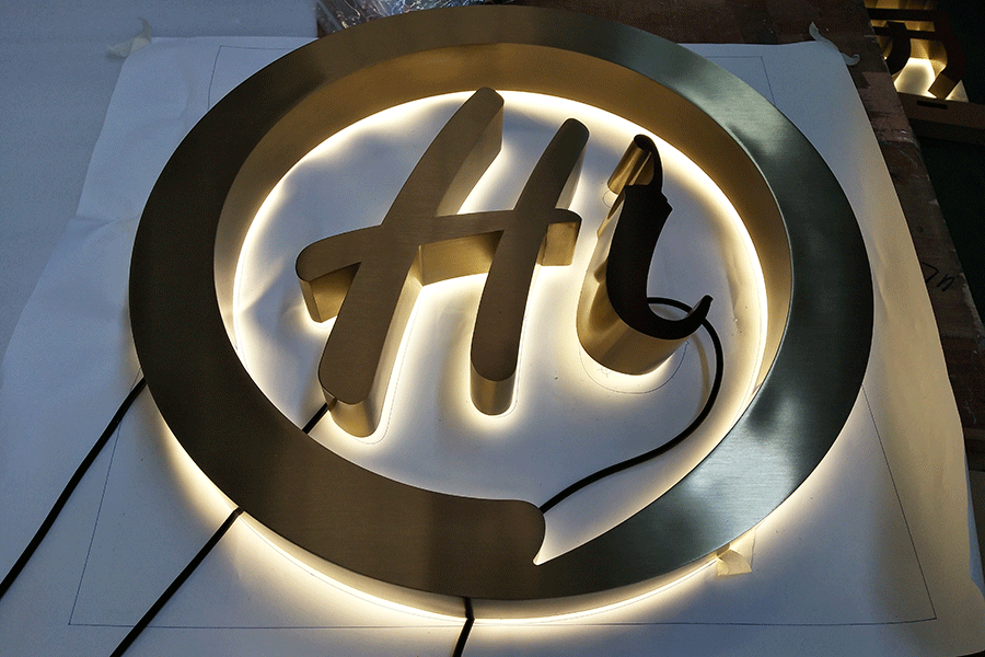 設(shè)計制作LED不銹鋼背光字有什么注意事項？