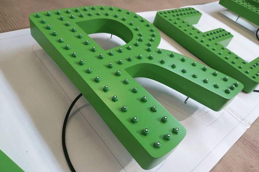 沖孔外露字設(shè)計制作有什么基本特征？