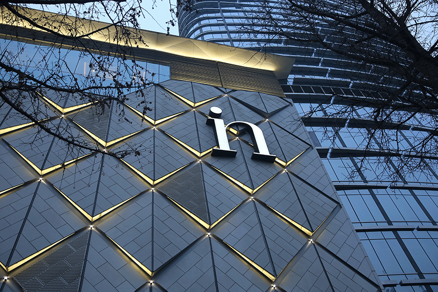 設(shè)計制作LED外露發(fā)光大字有哪些優(yōu)點？