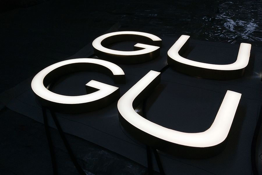 制作LED無(wú)邊樹(shù)脂字有哪些優(yōu)勢(shì)及效果？