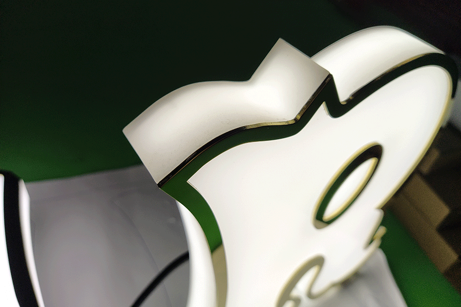 制作亞克力字發(fā)光標(biāo)識有哪些優(yōu)點？