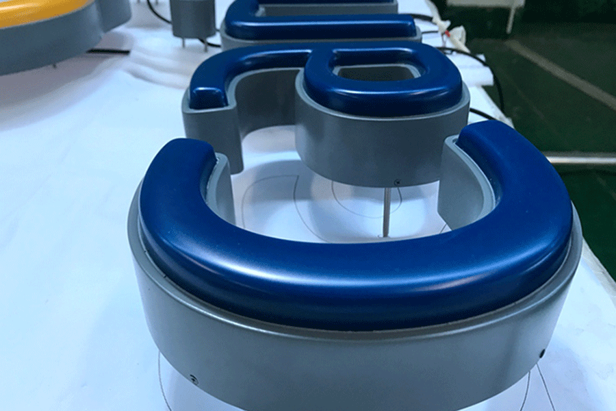 吸塑字發(fā)光標(biāo)識設(shè)計制作有什么應(yīng)用優(yōu)勢？