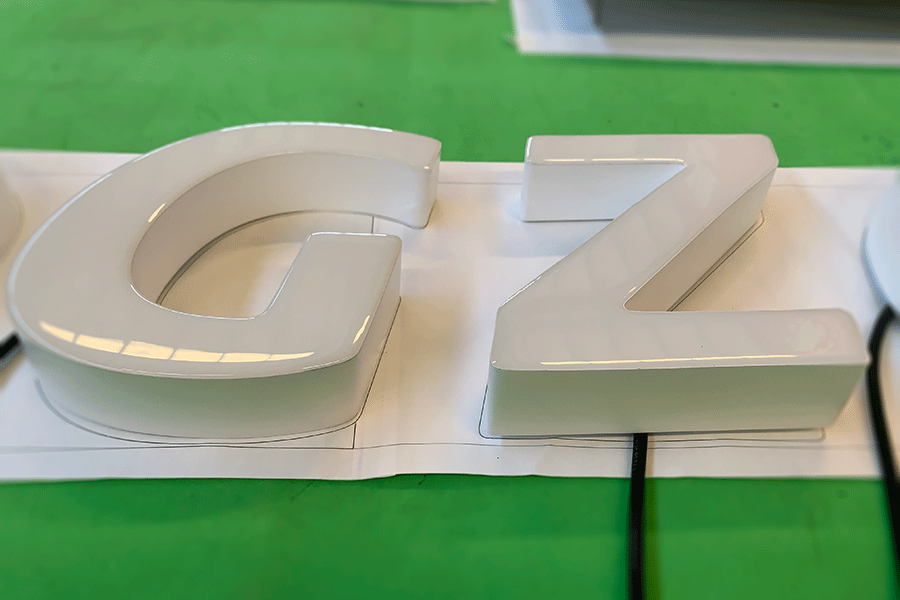 制作樹脂字發(fā)光標識牌怎么維護保養(yǎng)？