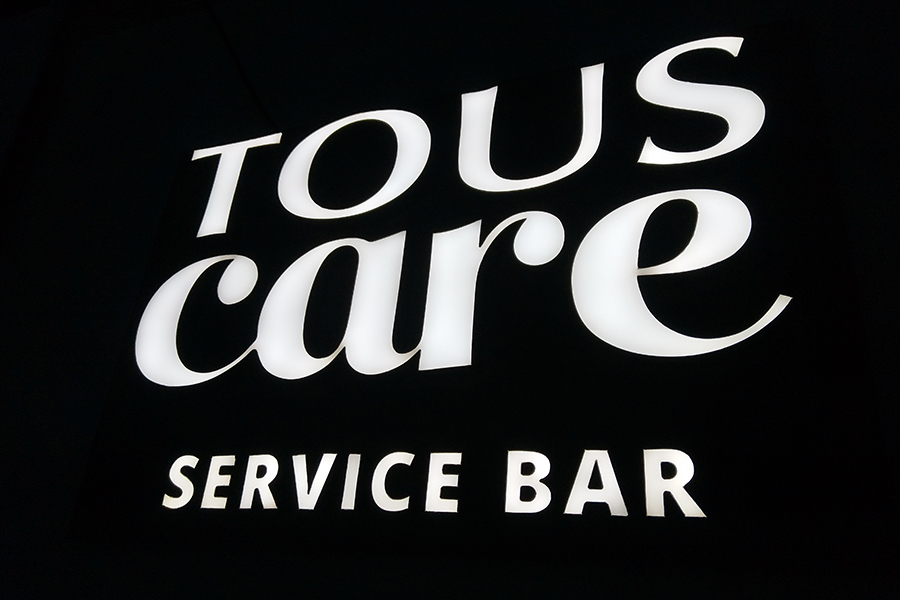 設(shè)計(jì)制作led樹脂字的使用光源有哪些注意細(xì)節(jié)？