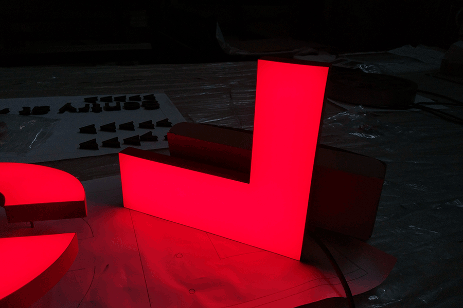 定制LED樹(shù)脂字怎么鑒別品質(zhì)？