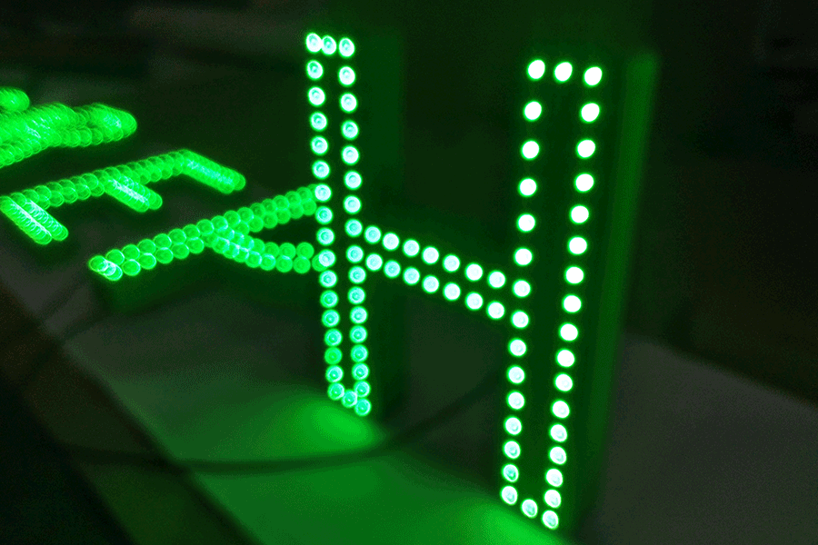 設(shè)計制作沖孔發(fā)光字有什么要點？