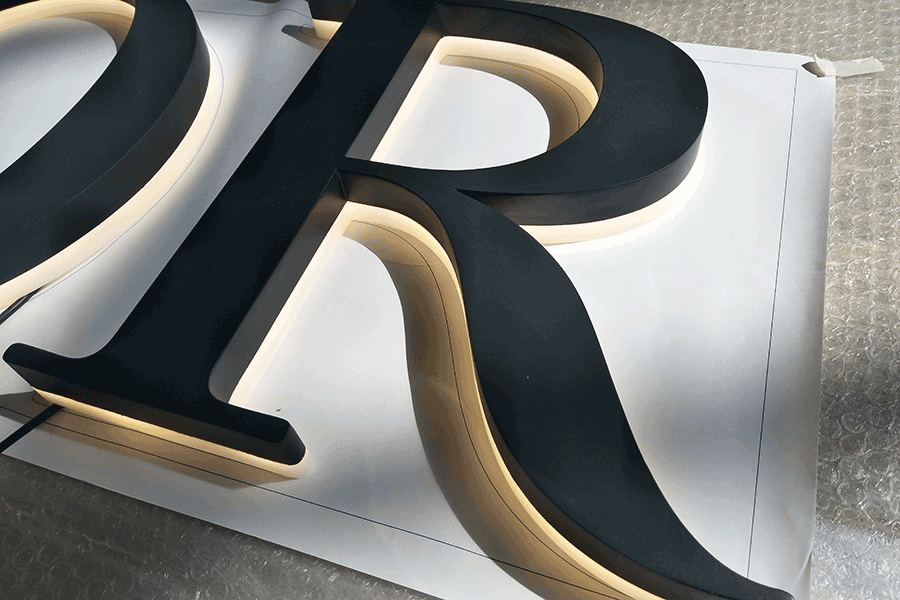 設(shè)計(jì)制作門頭招牌發(fā)光字有哪些主要類別？