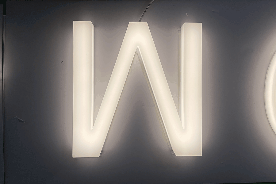 迷你字發(fā)光標(biāo)識(shí)標(biāo)牌制作有哪些優(yōu)點(diǎn)？