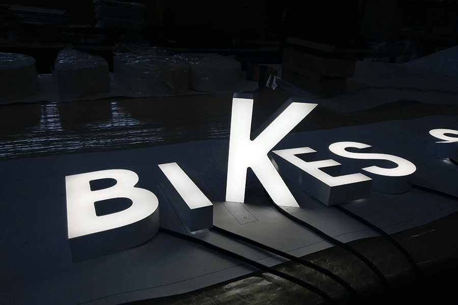 定制迷你字發(fā)光標(biāo)識(shí)有哪些特點(diǎn)？