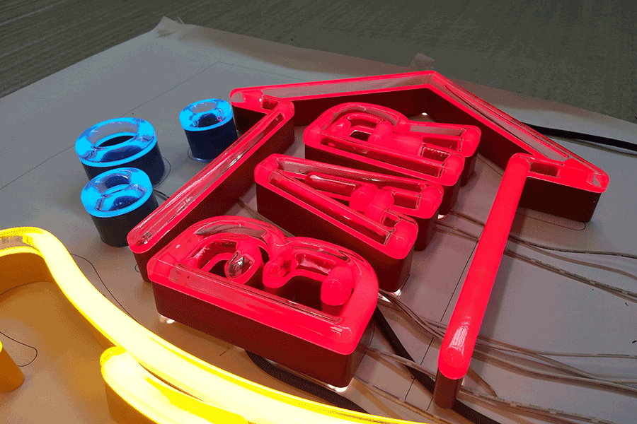 設(shè)計(jì)制作霓虹發(fā)光字有什么優(yōu)質(zhì)特點(diǎn)？