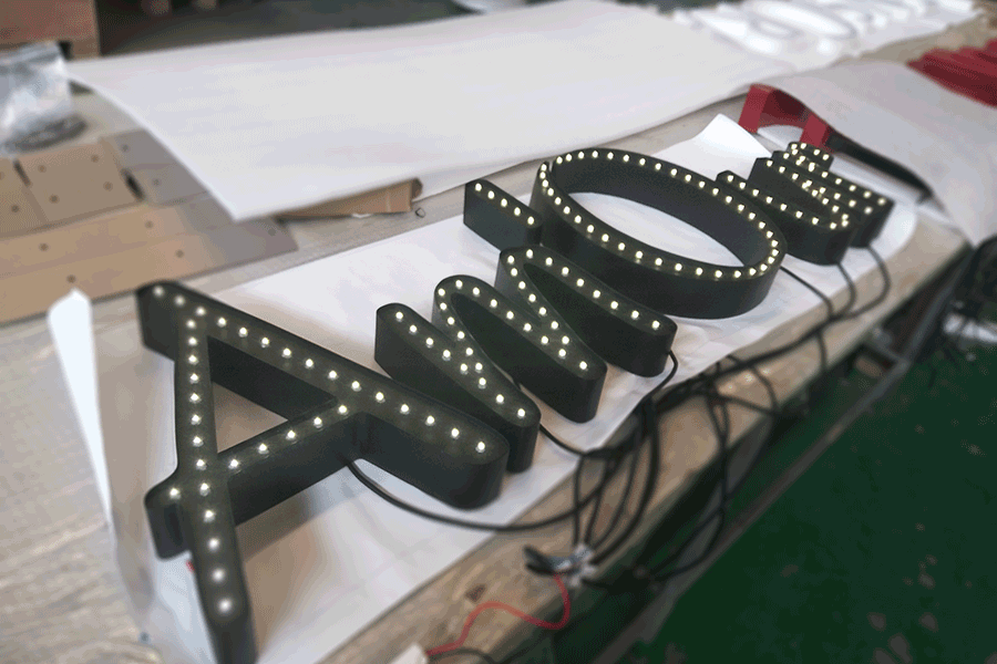 設(shè)計(jì)制作外露沖孔字有什么要求？