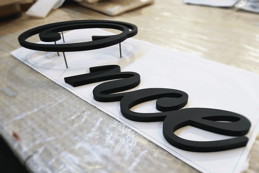 定制亞克力實(shí)心字有哪些工藝流程？