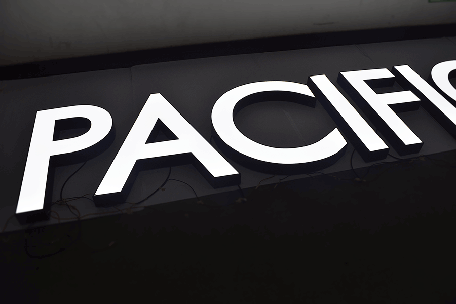 制作連鎖店門頭發(fā)光字需注意哪些要點？