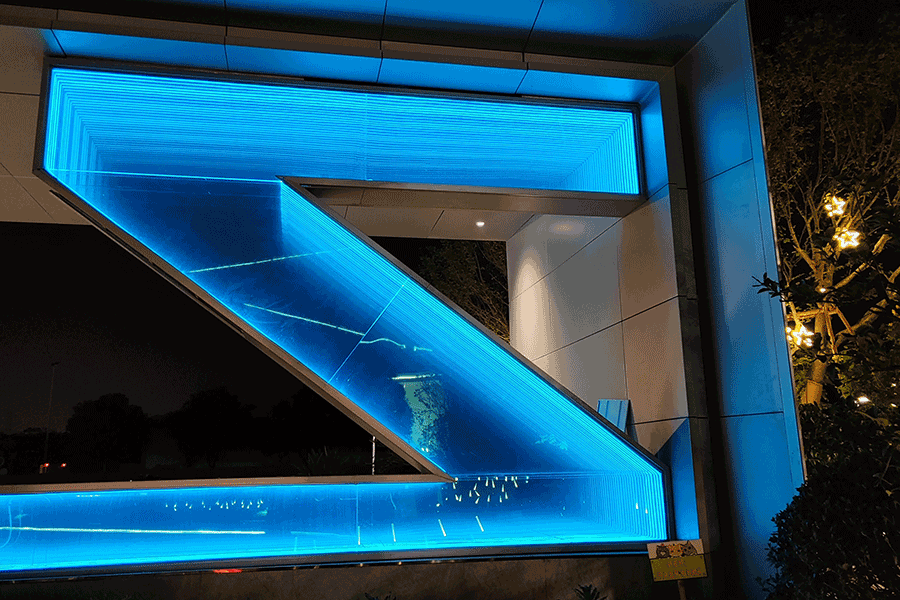 深淵鏡字發(fā)光標(biāo)識牌制作有哪些特征？