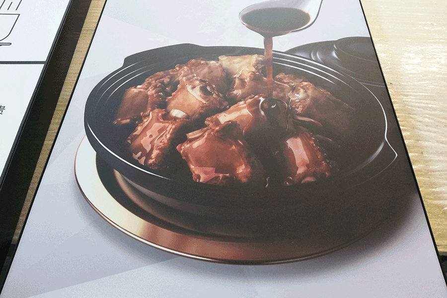 卡布燈箱標(biāo)識標(biāo)牌制作有什么特征？