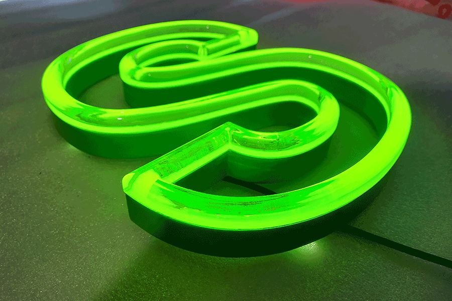 制作LED霓虹燈條字有什么特點(diǎn)？