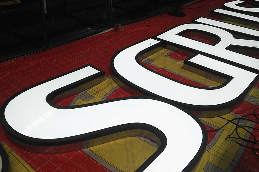 天地蓋字標(biāo)識標(biāo)牌制作有哪些特點？