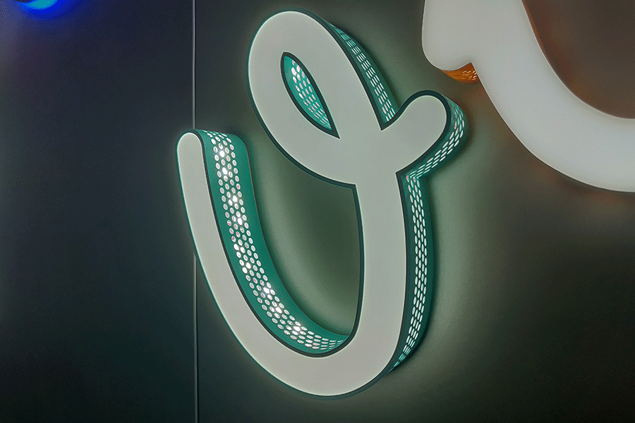 鏤空發(fā)光字標(biāo)識牌設(shè)計制作有什么用途？