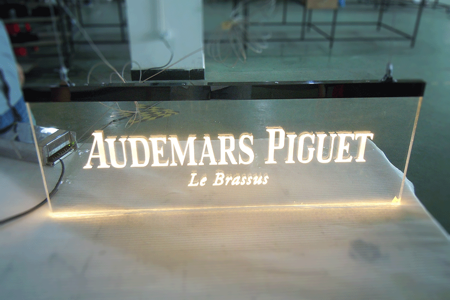 門牌發(fā)光字標(biāo)識牌制作有什么優(yōu)點(diǎn)？