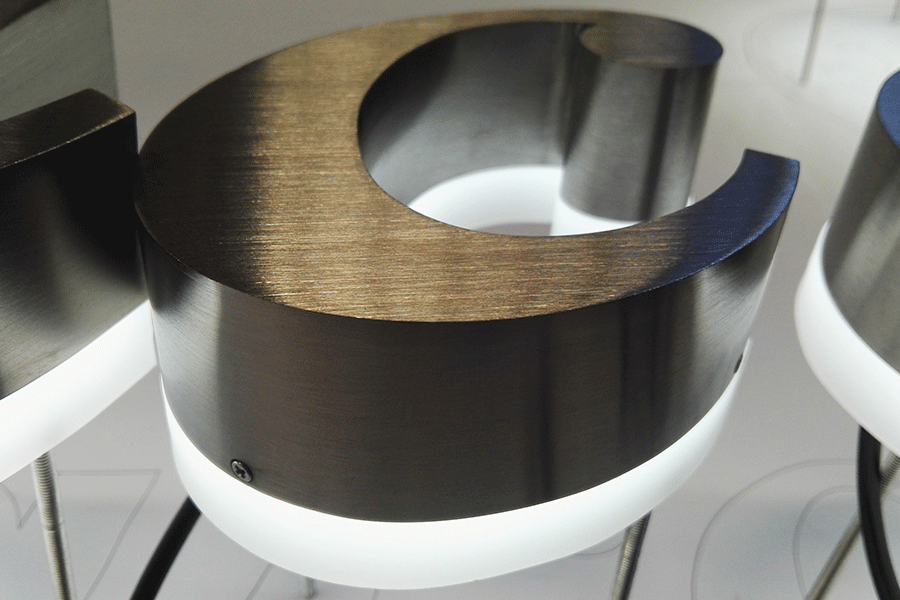 背發(fā)光字標(biāo)識標(biāo)牌制作有哪些特色？