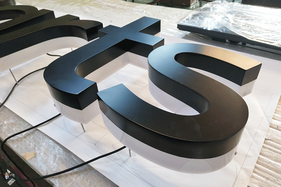 亞克力字發(fā)光標(biāo)識制作有什么特色？